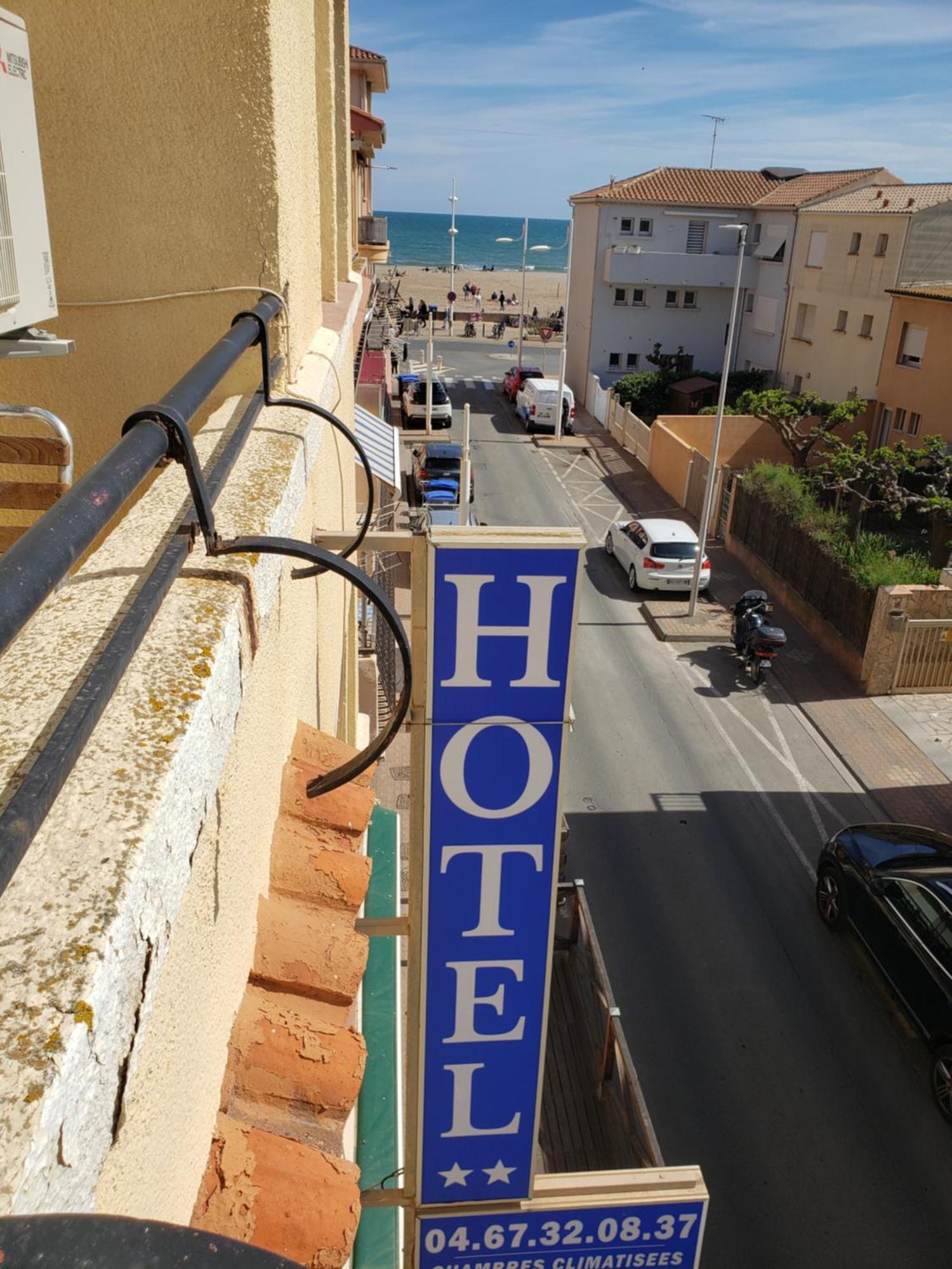 De La Hotel 2*